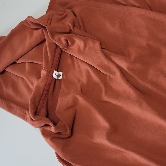 Athleta Purina Wrap Sweatshirt Size medium. - Picture 15 of 15